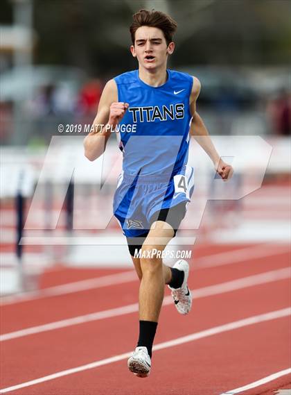 Thumbnail 2 in Kern Invitational photogallery.