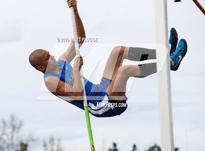 Thumbnail 3 in Kern Invitational photogallery.