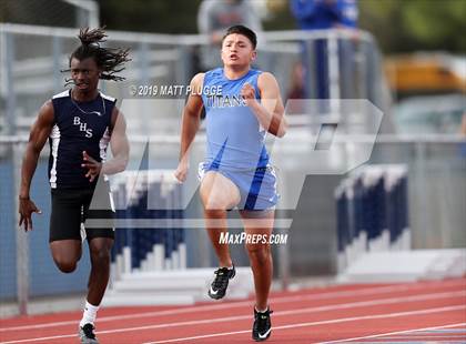 Thumbnail 1 in Kern Invitational photogallery.
