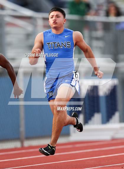 Thumbnail 1 in Kern Invitational photogallery.