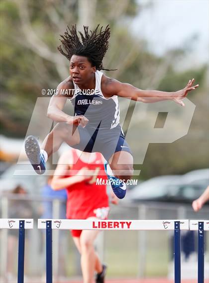 Thumbnail 2 in Kern Invitational photogallery.