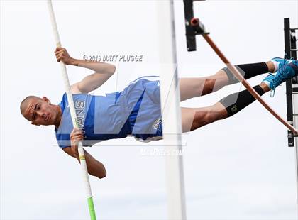 Thumbnail 2 in Kern Invitational photogallery.