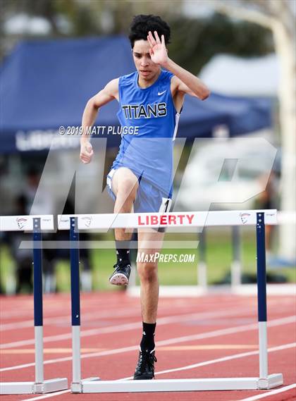 Thumbnail 2 in Kern Invitational photogallery.