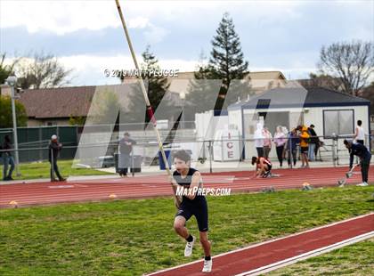 Thumbnail 1 in Kern Invitational photogallery.
