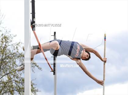 Thumbnail 2 in Kern Invitational photogallery.