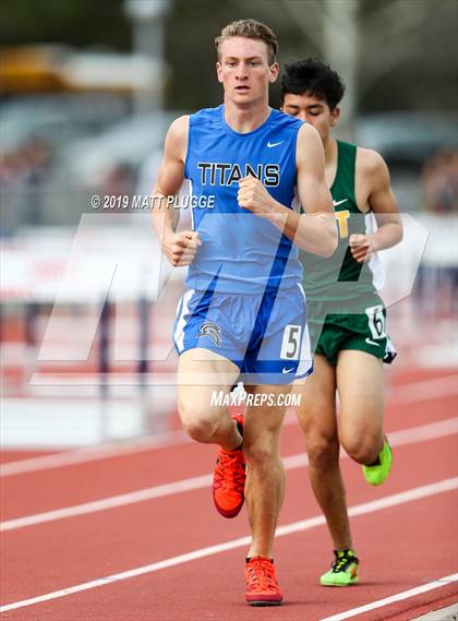 Thumbnail 3 in Kern Invitational photogallery.