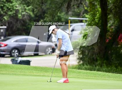 Thumbnail 2 in UIL 2A Golf State Championships photogallery.