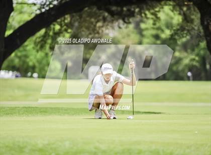 Thumbnail 2 in UIL 2A Golf State Championships photogallery.