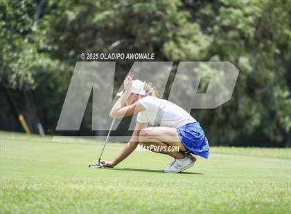 Thumbnail 3 in UIL 2A Golf State Championships photogallery.