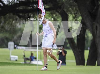 Thumbnail 2 in UIL 2A Golf State Championships photogallery.