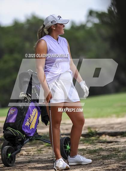 Thumbnail 2 in UIL 2A Golf State Championships photogallery.