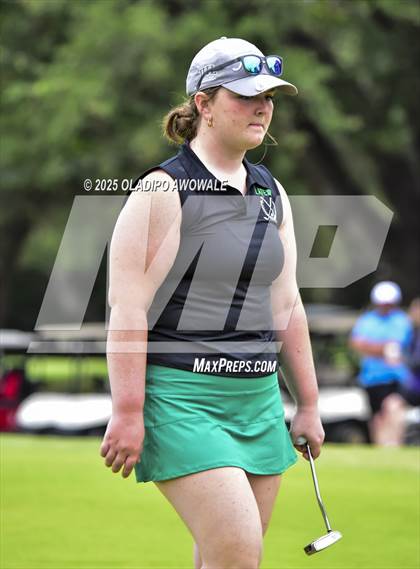 Thumbnail 3 in UIL 2A Golf State Championships photogallery.