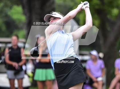 Thumbnail 3 in UIL 2A Golf State Championships photogallery.