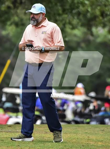 Thumbnail 2 in UIL 2A Golf State Championships photogallery.