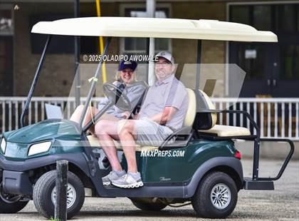 Thumbnail 3 in UIL 2A Golf State Championships photogallery.