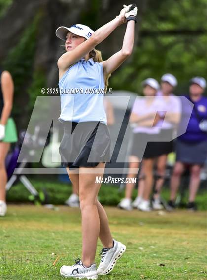Thumbnail 3 in UIL 2A Golf State Championships photogallery.