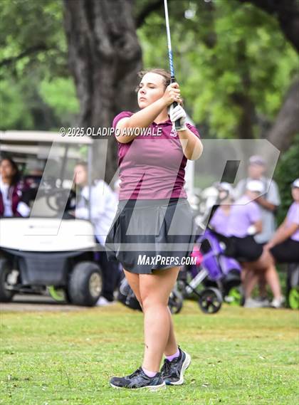 Thumbnail 3 in UIL 2A Golf State Championships photogallery.