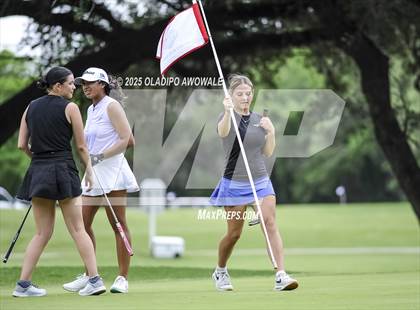 Thumbnail 3 in UIL 2A Golf State Championships photogallery.