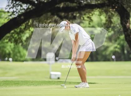 Thumbnail 3 in UIL 2A Golf State Championships photogallery.