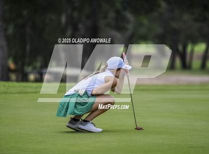 Thumbnail 2 in UIL 2A Golf State Championships photogallery.