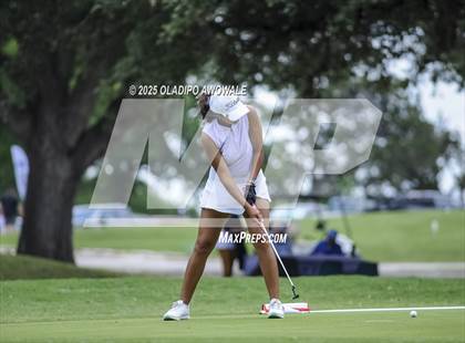 Thumbnail 3 in UIL 2A Golf State Championships photogallery.