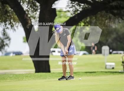 Thumbnail 3 in UIL 2A Golf State Championships photogallery.