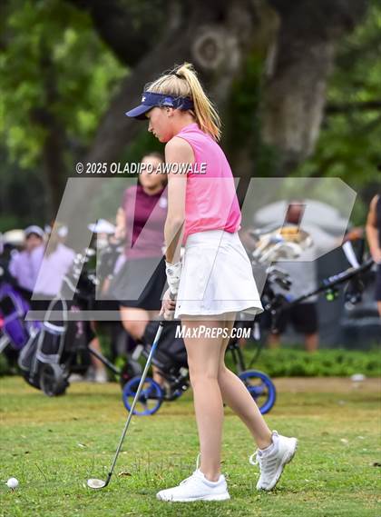 Thumbnail 3 in UIL 2A Golf State Championships photogallery.