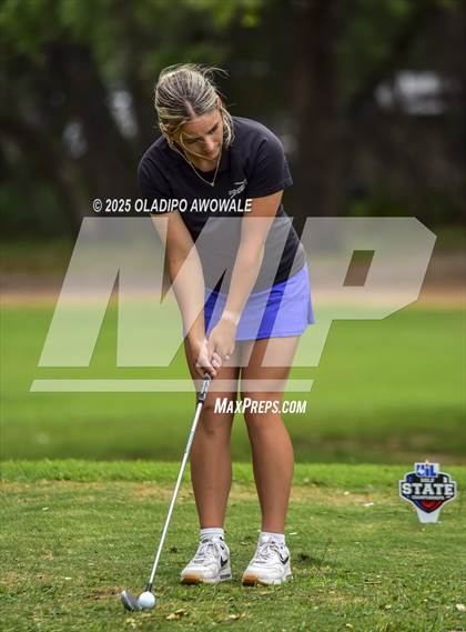 Thumbnail 3 in UIL 2A Golf State Championships photogallery.