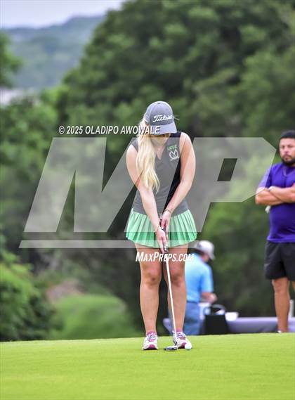 Thumbnail 3 in UIL 2A Golf State Championships photogallery.