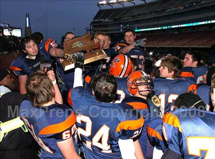 Thumbnail 1 in Mansfield vs. Walpole (MIAA Division 2 East Final) photogallery.