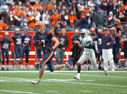 Thumbnail 3 in Mansfield vs. Walpole (MIAA Division 2 East Final) photogallery.