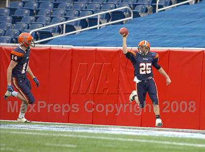 Thumbnail 2 in Mansfield vs. Walpole (MIAA Division 2 East Final) photogallery.