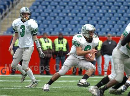 Thumbnail 1 in Mansfield vs. Walpole (MIAA Division 2 East Final) photogallery.