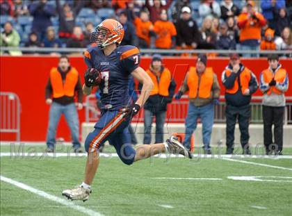 Thumbnail 2 in Mansfield vs. Walpole (MIAA Division 2 East Final) photogallery.