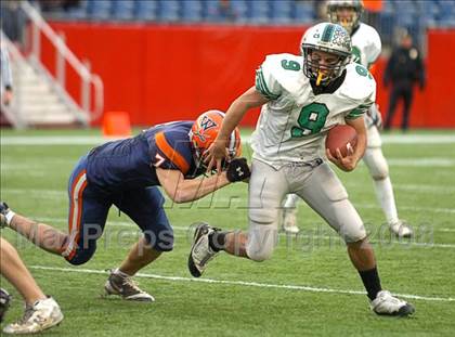Thumbnail 1 in Mansfield vs. Walpole (MIAA Division 2 East Final) photogallery.