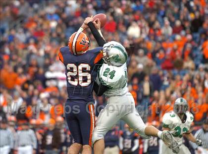Thumbnail 3 in Mansfield vs. Walpole (MIAA Division 2 East Final) photogallery.