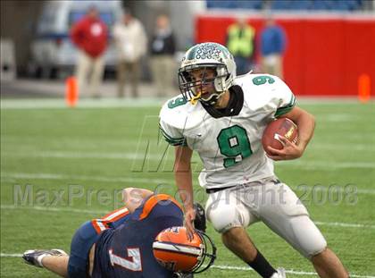 Thumbnail 1 in Mansfield vs. Walpole (MIAA Division 2 East Final) photogallery.