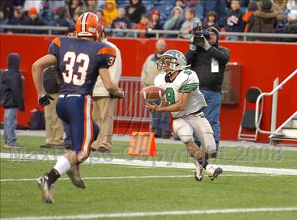 Thumbnail 1 in Mansfield vs. Walpole (MIAA Division 2 East Final) photogallery.