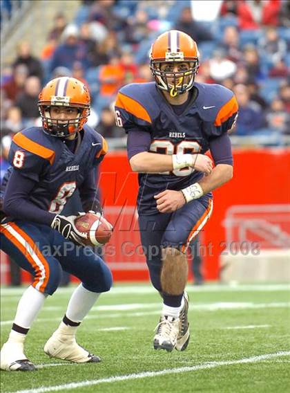 Thumbnail 1 in Mansfield vs. Walpole (MIAA Division 2 East Final) photogallery.