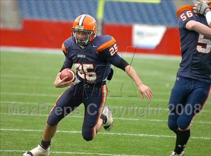 Thumbnail 3 in Mansfield vs. Walpole (MIAA Division 2 East Final) photogallery.