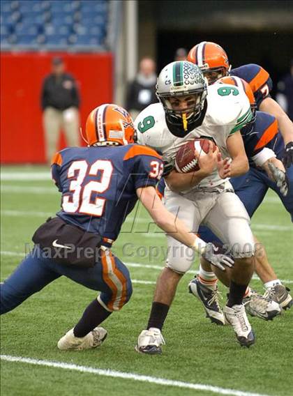 Thumbnail 3 in Mansfield vs. Walpole (MIAA Division 2 East Final) photogallery.
