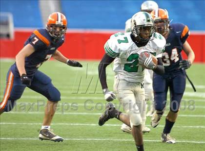 Thumbnail 1 in Mansfield vs. Walpole (MIAA Division 2 East Final) photogallery.