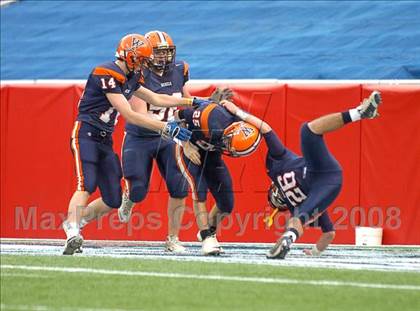 Thumbnail 2 in Mansfield vs. Walpole (MIAA Division 2 East Final) photogallery.