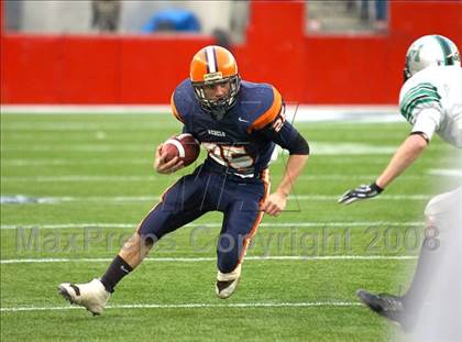 Thumbnail 2 in Mansfield vs. Walpole (MIAA Division 2 East Final) photogallery.