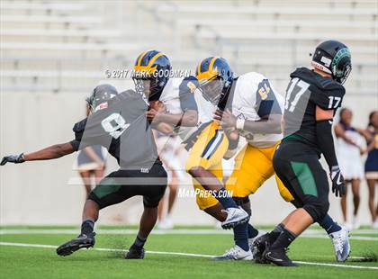 Thumbnail 1 in Nimitz @ Mayde Creek photogallery.