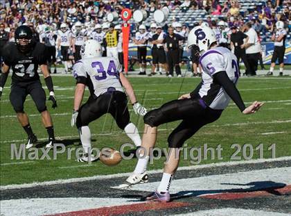 Thumbnail 2 in Santana vs Valley Center (CIF SDS D4 Final) photogallery.