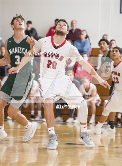 Thumbnail 2 in Holiday Hoops Ripon vs. Manteca photogallery.