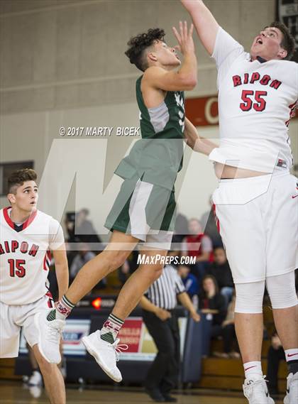 Thumbnail 2 in Holiday Hoops Ripon vs. Manteca photogallery.