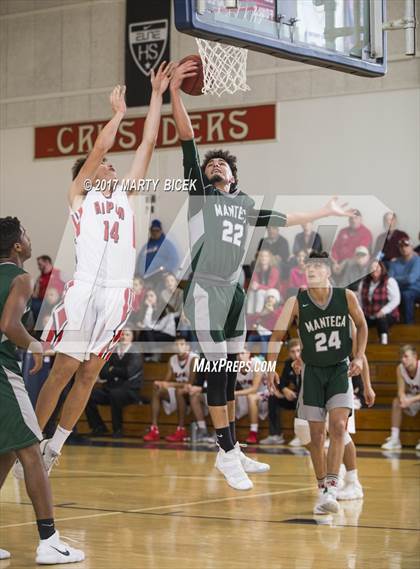 Thumbnail 2 in Holiday Hoops Ripon vs. Manteca photogallery.