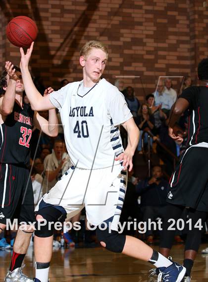 Thumbnail 1 in Loyola vs. Centennial (CIF SoCal Regional D1 Playoff) photogallery.